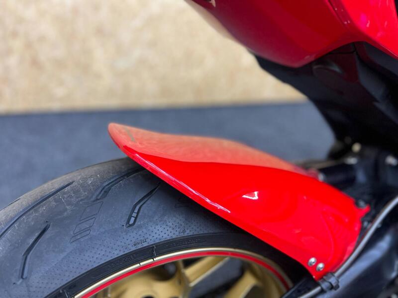 HONDA CBR1000RR Fireblade