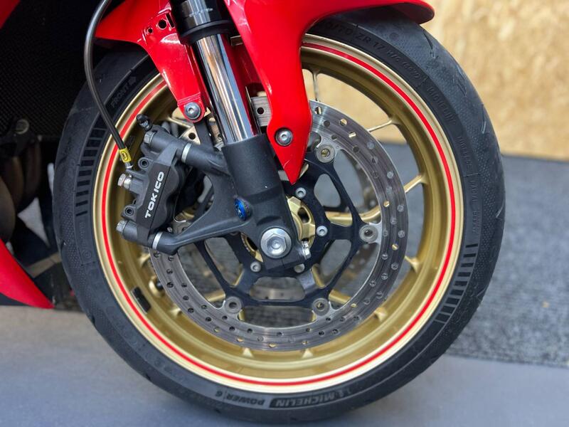 HONDA CBR1000RR Fireblade