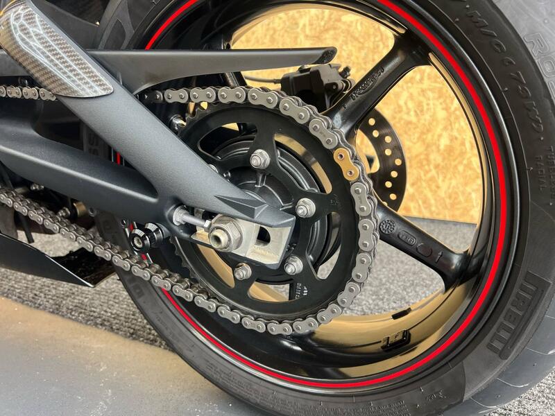 TRIUMPH DAYTONA 675