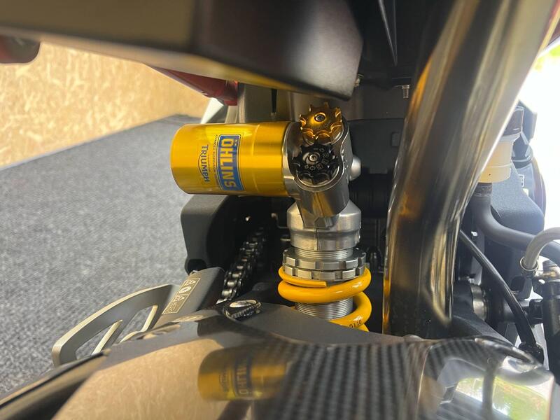 TRIUMPH DAYTONA 675