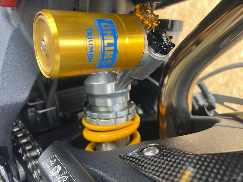 TRIUMPH DAYTONA 675