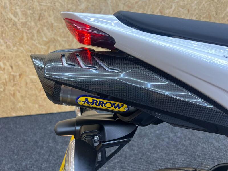 TRIUMPH DAYTONA 675