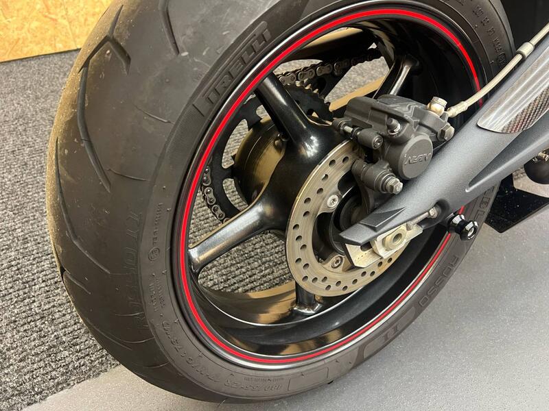 TRIUMPH DAYTONA 675