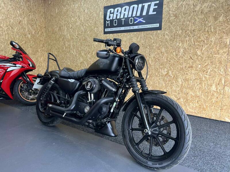 HARLEY-DAVIDSON Sportster