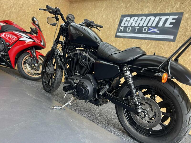 HARLEY-DAVIDSON Sportster
