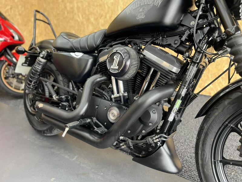 HARLEY-DAVIDSON Sportster