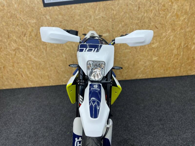 HUSQVARNA 701