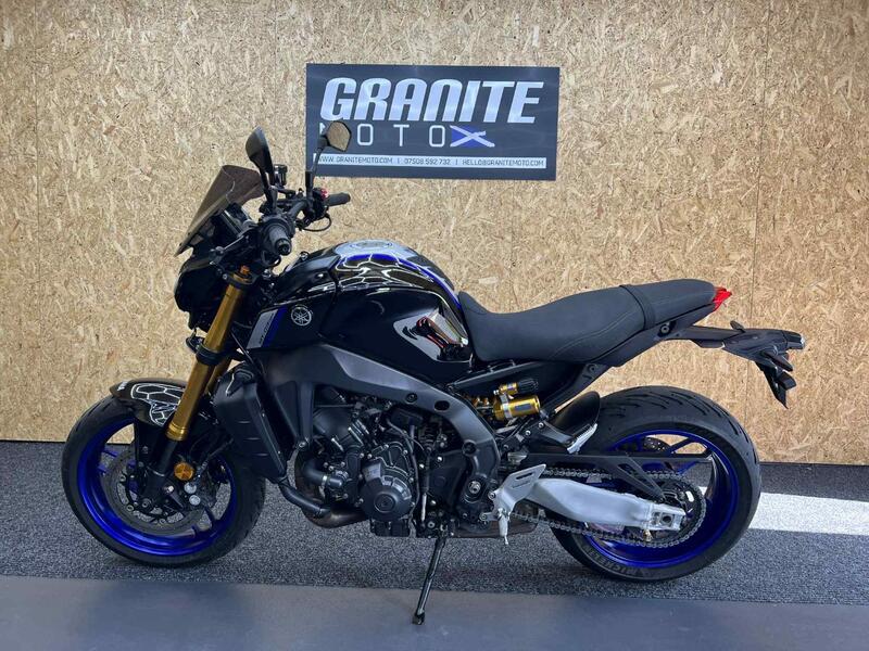 YAMAHA MT-09