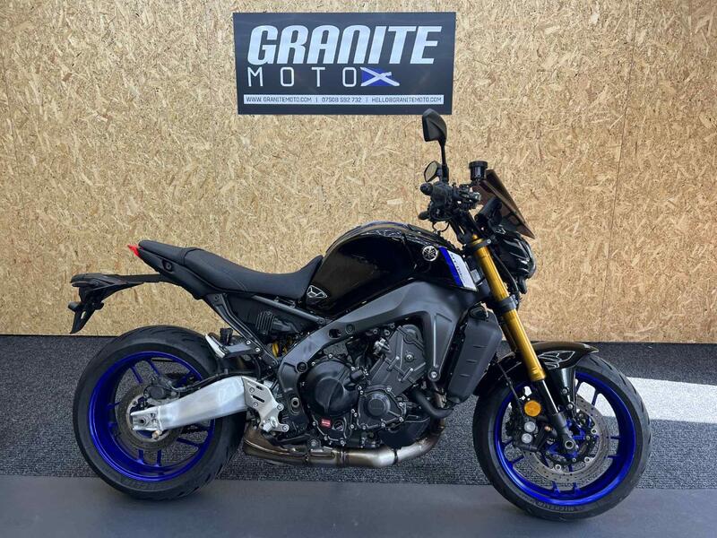 YAMAHA MT-09