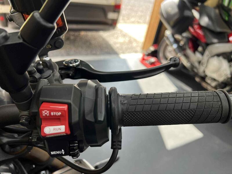 YAMAHA MT-09
