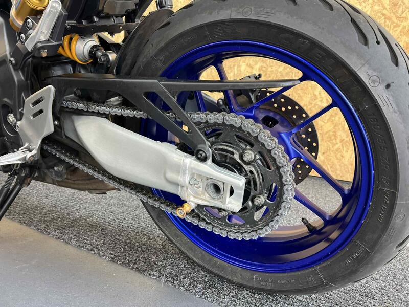 YAMAHA MT-09