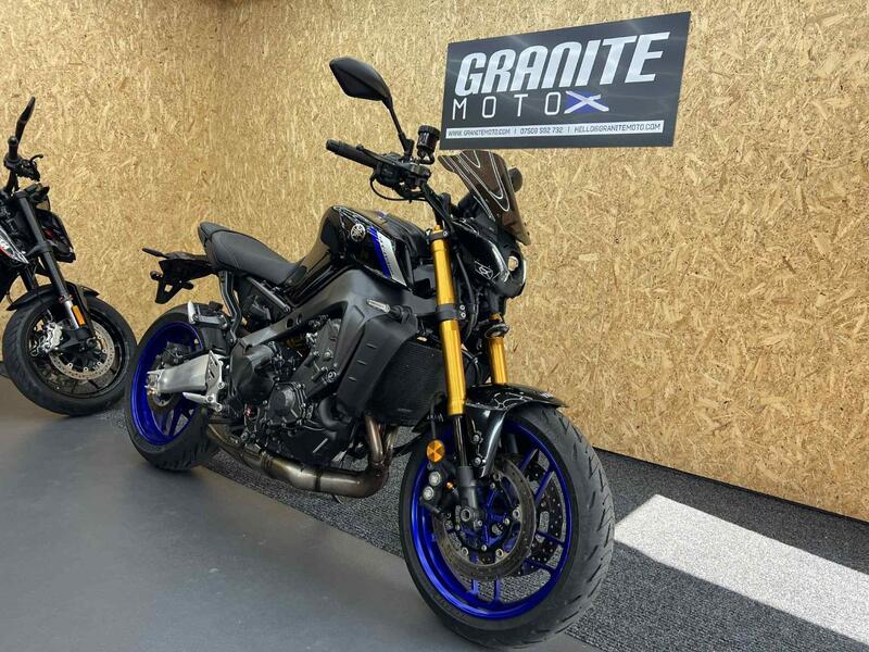 YAMAHA MT-09