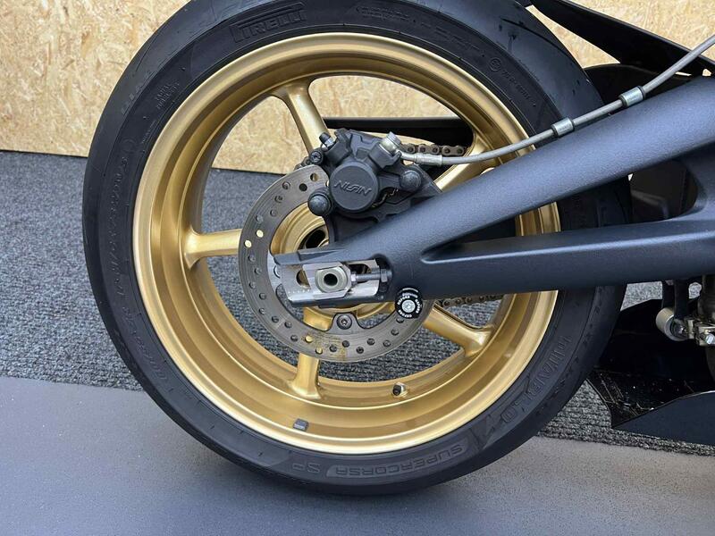 TRIUMPH DAYTONA 675