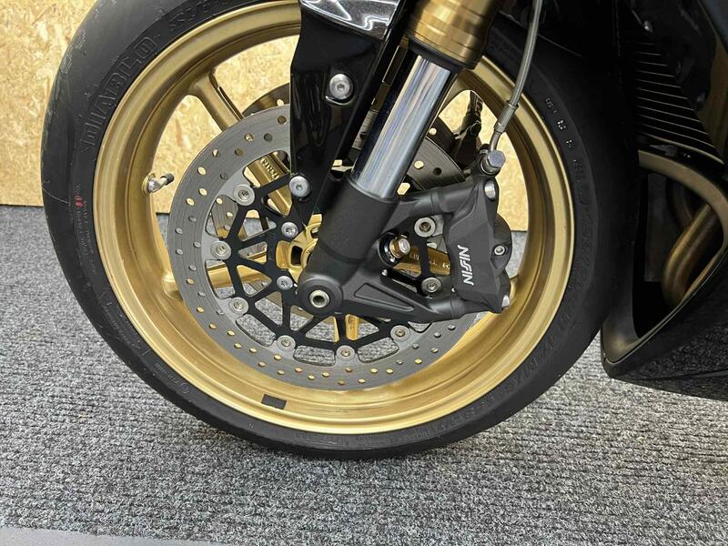 TRIUMPH DAYTONA 675