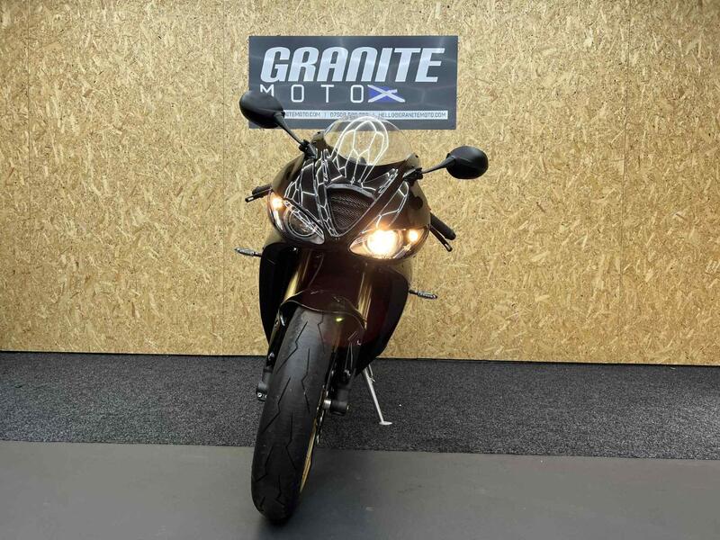 TRIUMPH DAYTONA 675