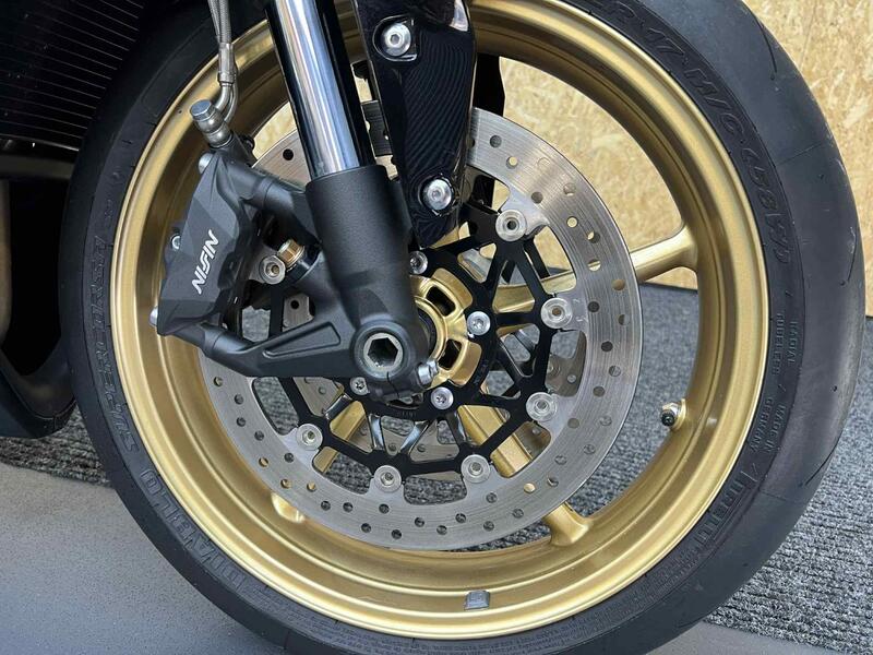 TRIUMPH DAYTONA 675