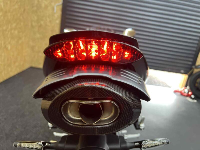 TRIUMPH DAYTONA 675