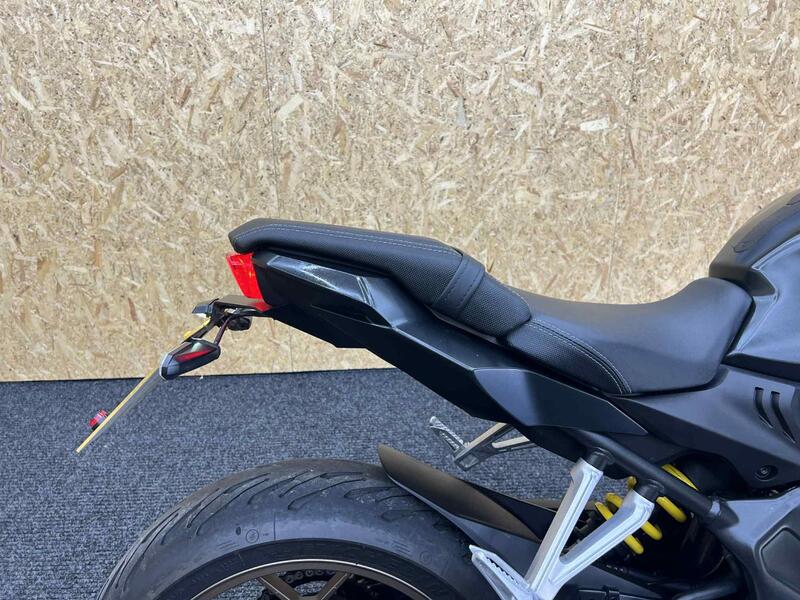 HONDA CB650R