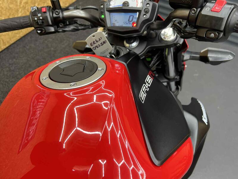 KAWASAKI ER-6N
