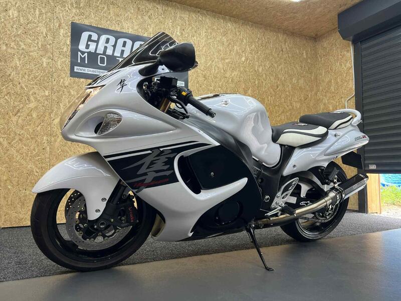SUZUKI GSX1300R Hayabusa