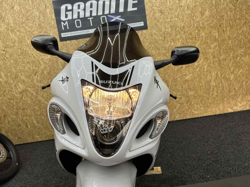SUZUKI GSX1300R Hayabusa