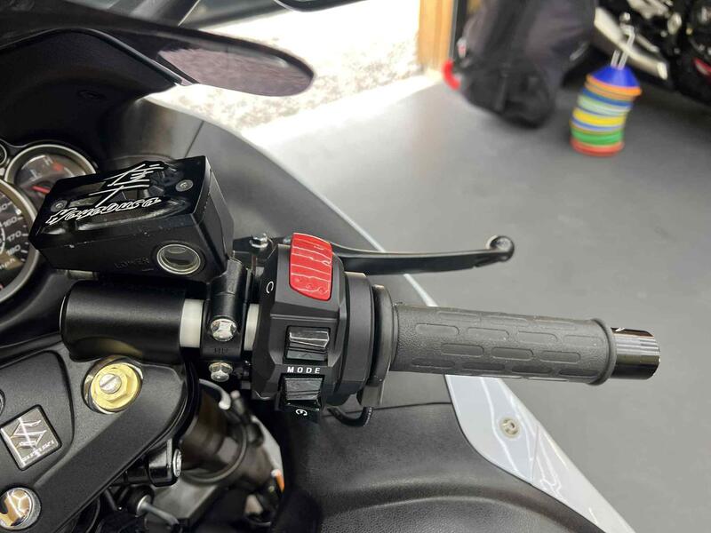 SUZUKI GSX1300R Hayabusa