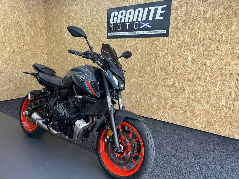 YAMAHA MT-07