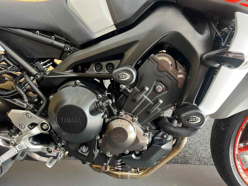 YAMAHA MT-09