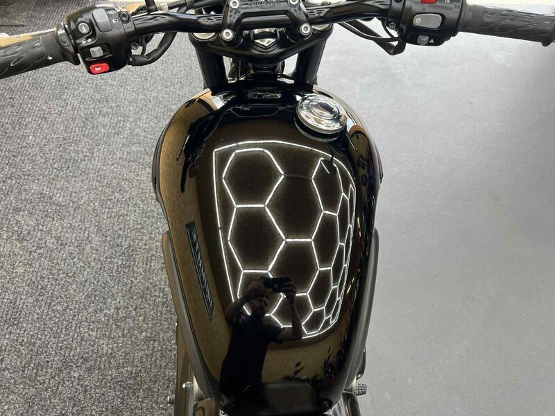 TRIUMPH BONNEVILLE T120
