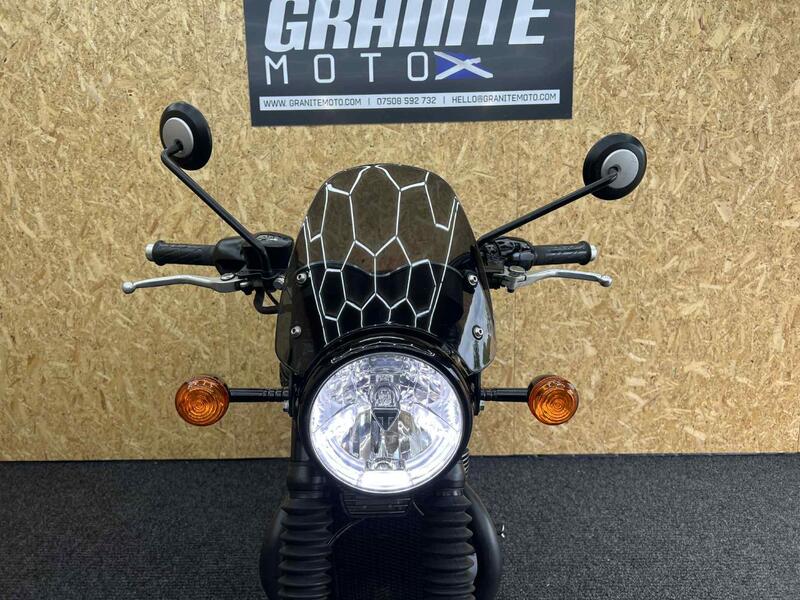 TRIUMPH BONNEVILLE T120