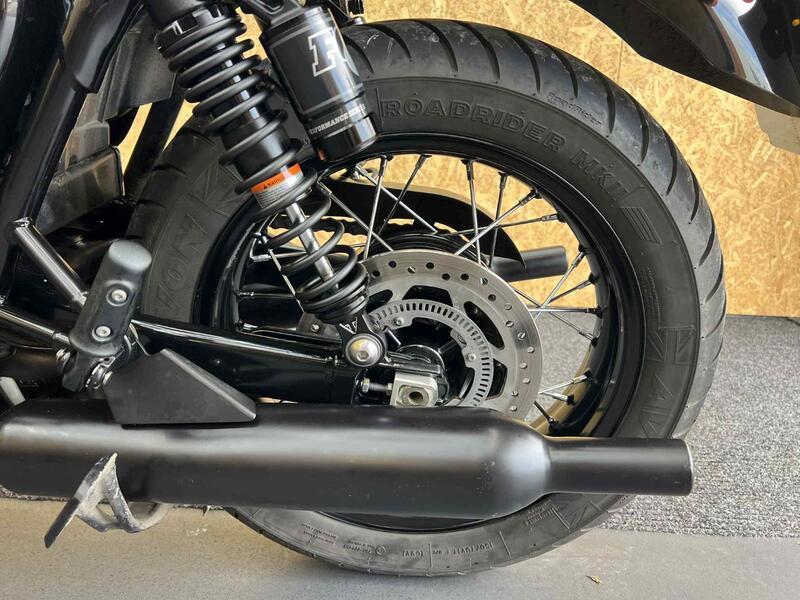TRIUMPH BONNEVILLE T120