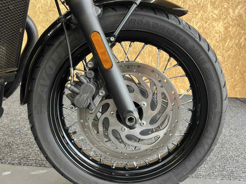 TRIUMPH BONNEVILLE T120