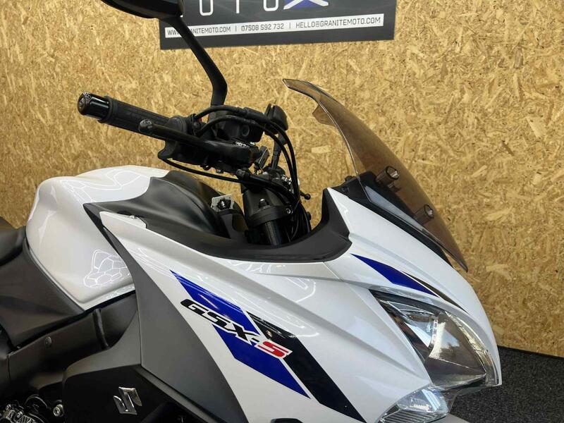 SUZUKI GSX-S1000F