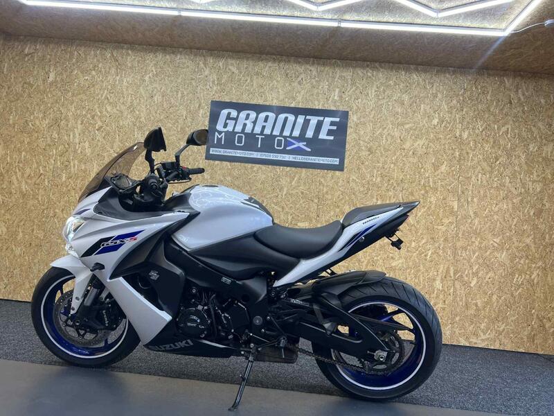 SUZUKI GSX-S1000F