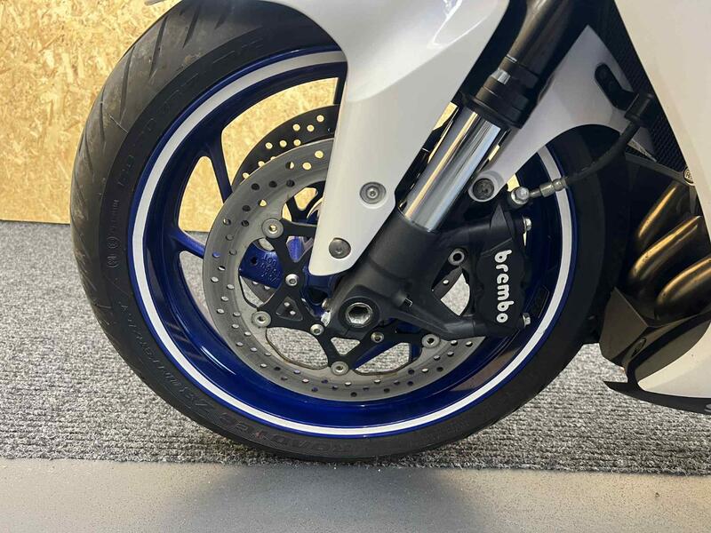 SUZUKI GSX-S1000F