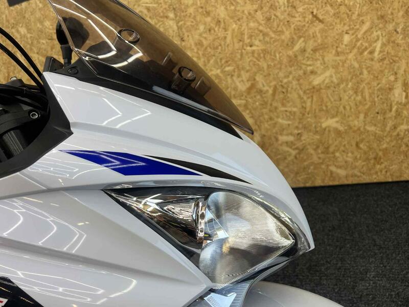 SUZUKI GSX-S1000F