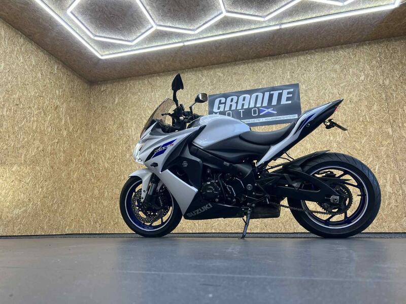 SUZUKI GSX-S1000F