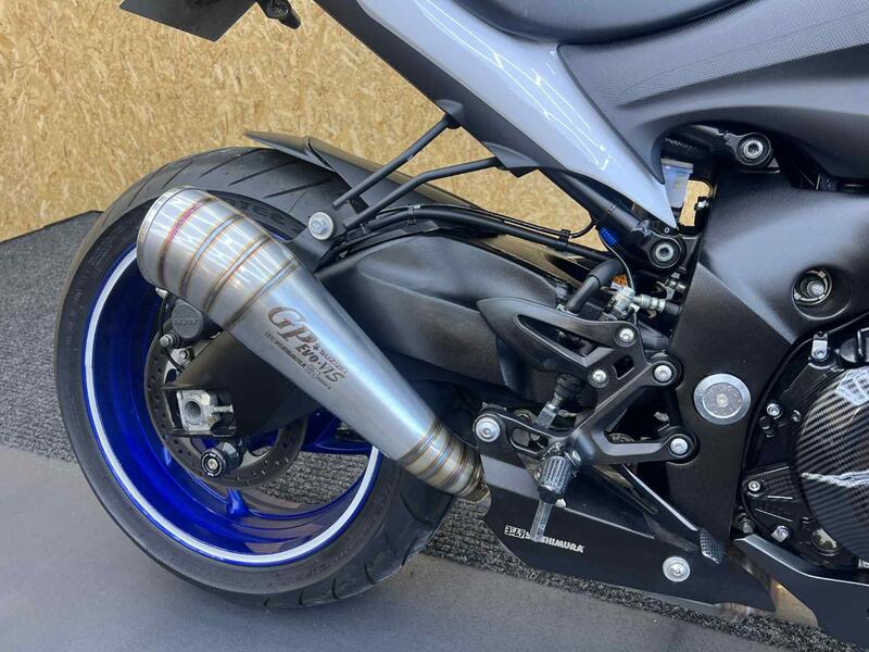 SUZUKI GSX-S1000F