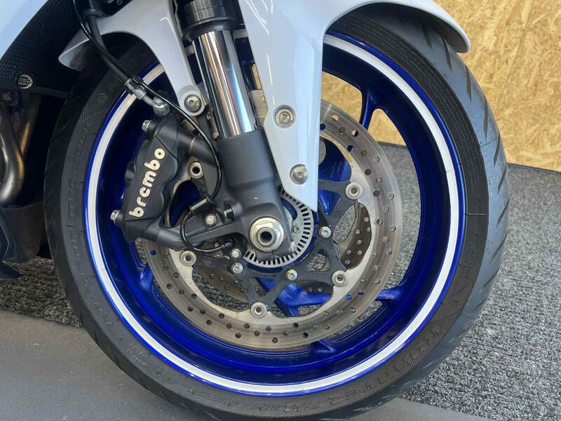 SUZUKI GSX-S1000F
