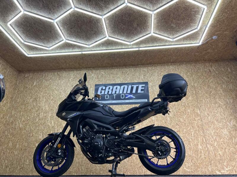 YAMAHA Tracer 900