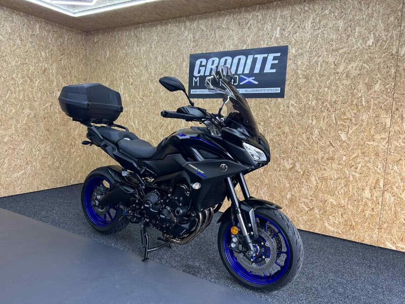 YAMAHA Tracer 900