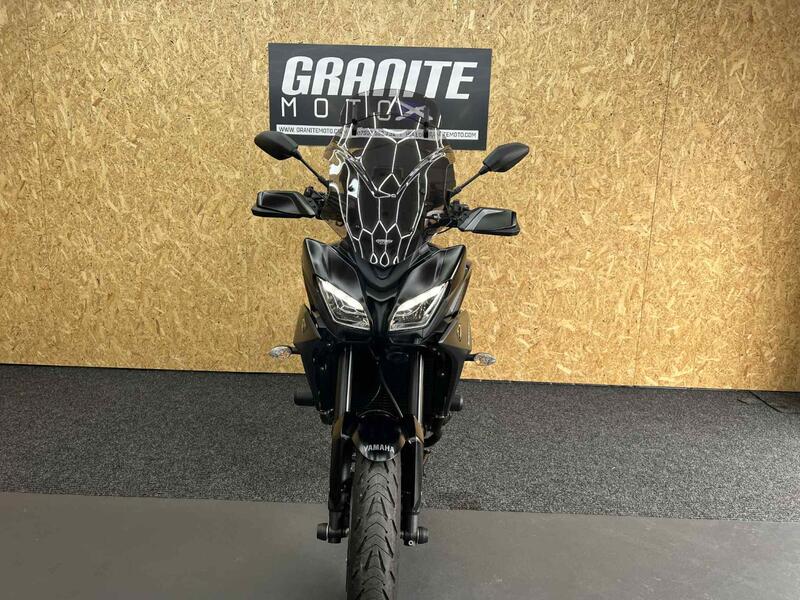 YAMAHA Tracer 900