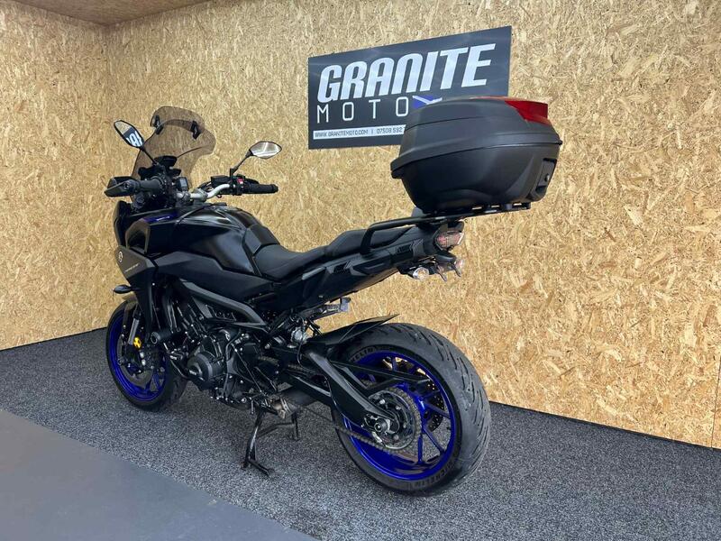 YAMAHA Tracer 900