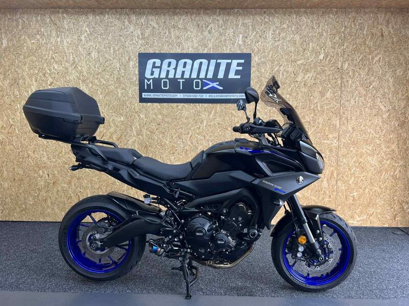 YAMAHA Tracer 900