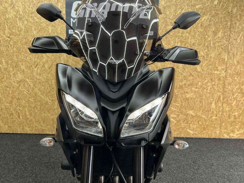 YAMAHA Tracer 900