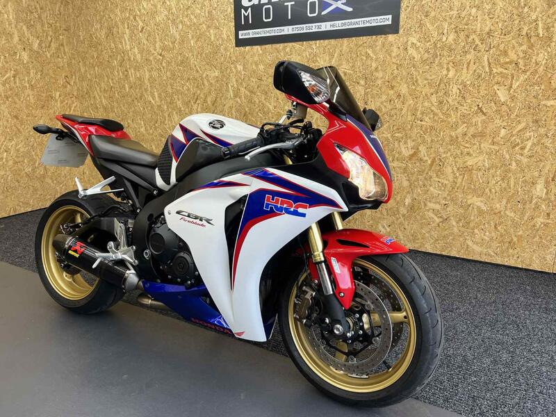 HONDA CBR1000RR Fireblade