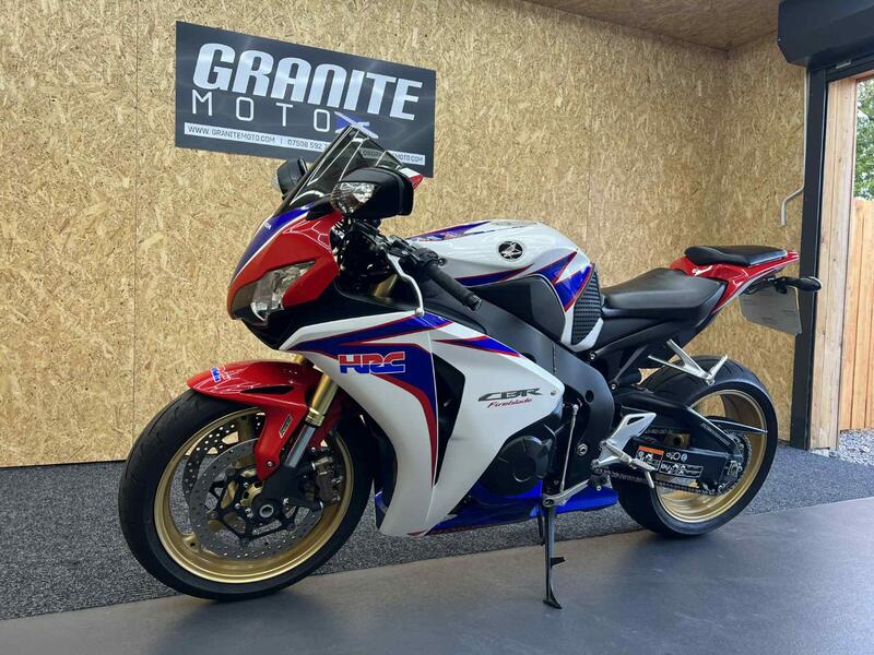 HONDA CBR1000RR Fireblade