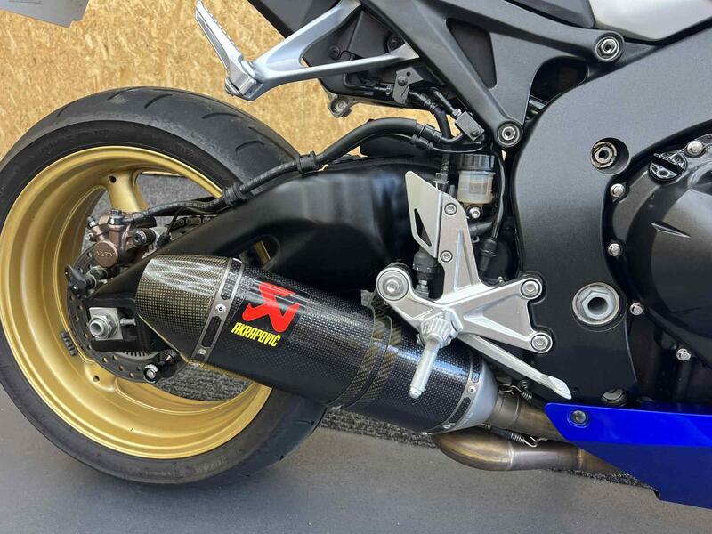 HONDA CBR1000RR Fireblade