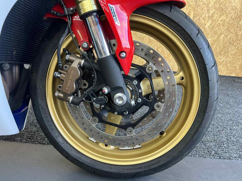 HONDA CBR1000RR Fireblade