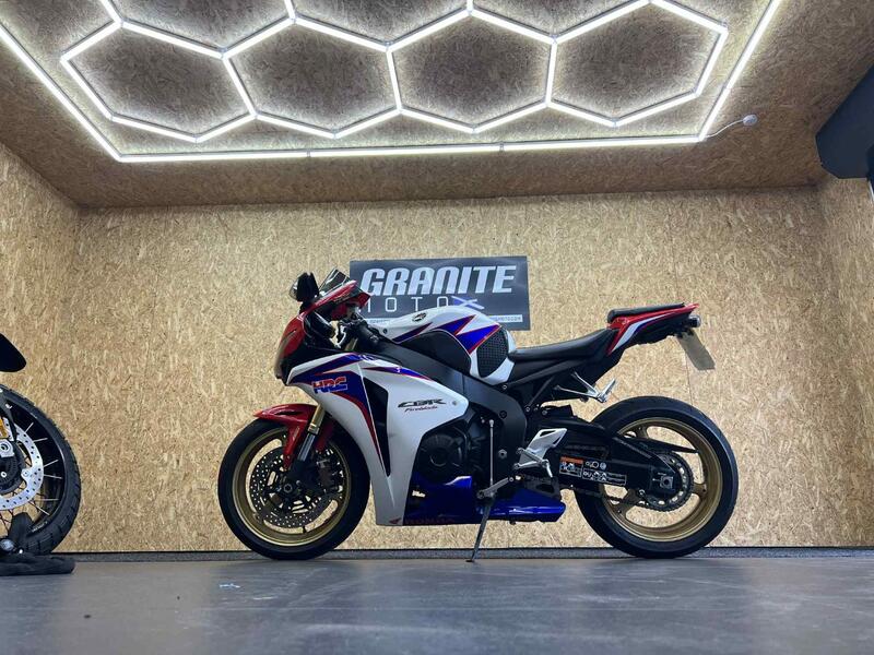 HONDA CBR1000RR Fireblade